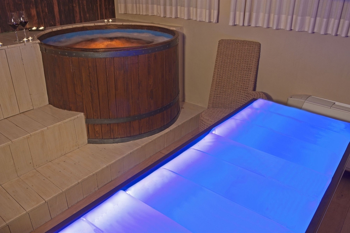 Imagen de los interiores del Hotel Cdh Radda. Foto 11