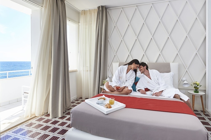 Imagen de la habitación del Hotel Cdshotels Grand Hotel Riviera. Foto 5