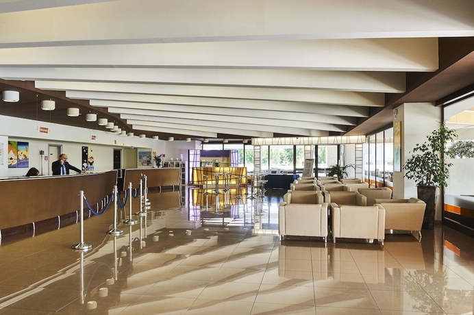 Imagen de los interiores del Hotel Cdshotels Riva Marina Resort. Foto 19