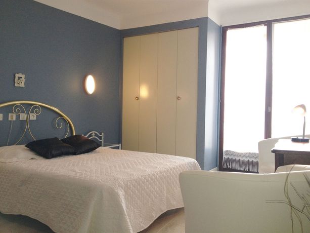 Imagen de los exteriores del Hotel C&eacute;line. Foto 7