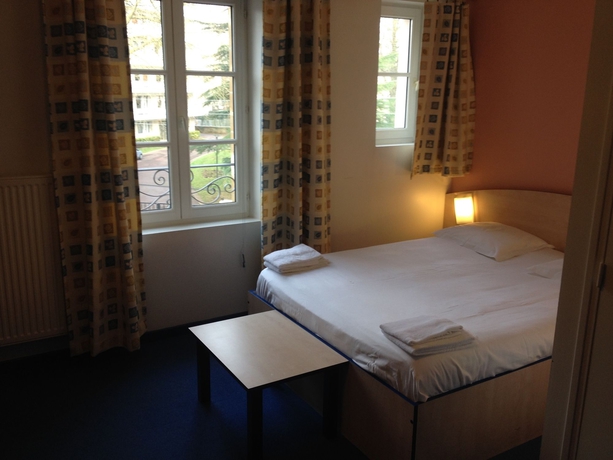 Imagen de la habitación del Hotel C&eacute;sar, Charleville Mezieres. Foto 2