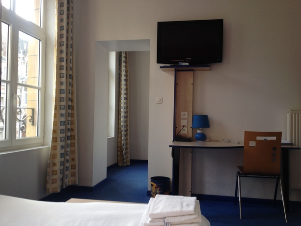 Imagen de la habitación del Hotel C&eacute;sar, Charleville Mezieres. Foto 4