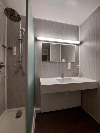 Imagen de la habitación del Hotel C&eacute;venol. Foto 3