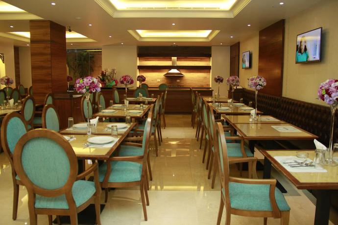 Imagen del bar/restaurante del Hotel Ceasars Park. Foto 5