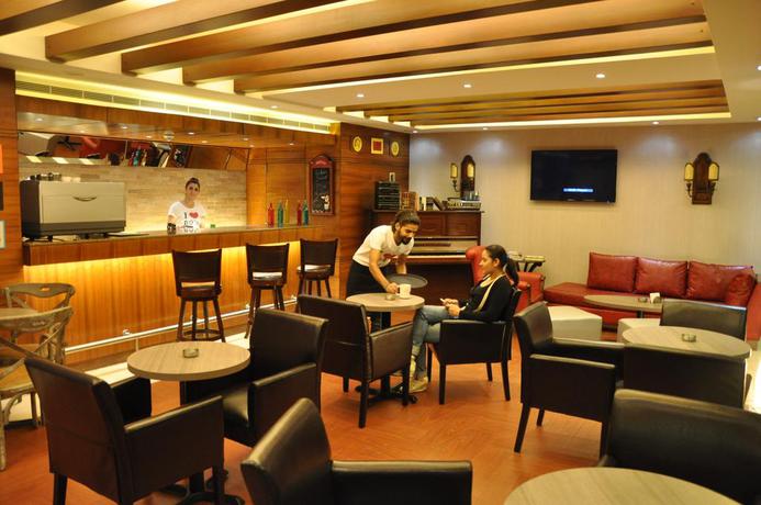 Imagen general del Hotel Ceasars Park. Foto 1
