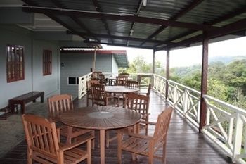 Imagen de los exteriores del Hotel Ceaser's Place. Foto 15