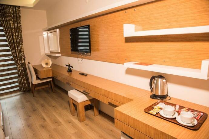 Imagen general del Hotel Cebeciler Otel. Foto 11