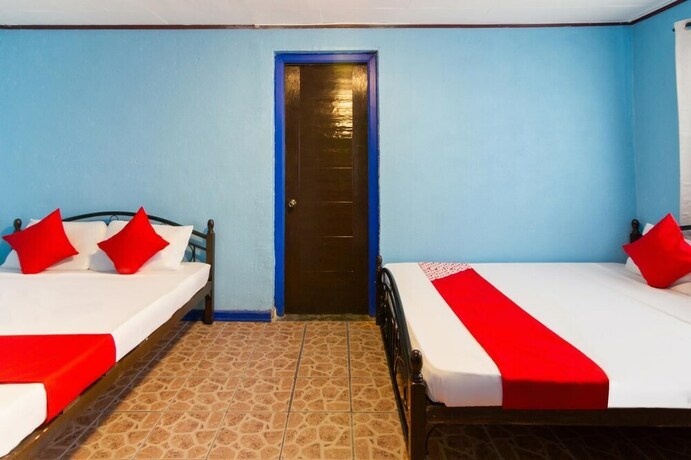 Imagen de la habitación del Hotel Cebu Golf Course. Foto 21