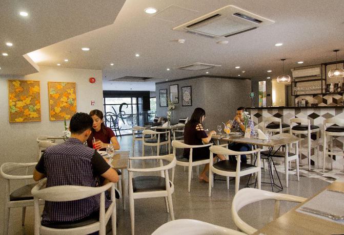 Imagen del bar/restaurante del Hotel Cebu Plus. Foto 4