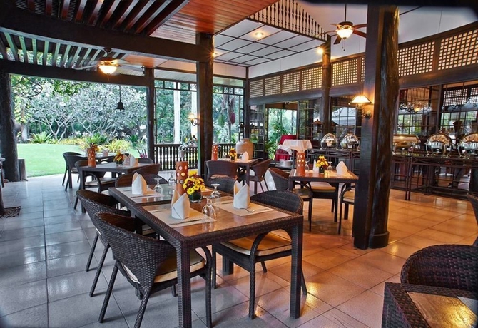 Imagen del bar/restaurante del Hotel Cebu White Sands Resort and Spa. Foto 3