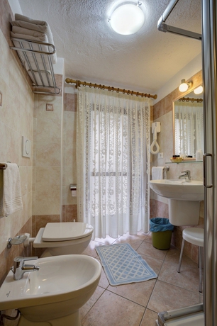 Imagen de la habitación del Hotel Cecchin. Foto 12