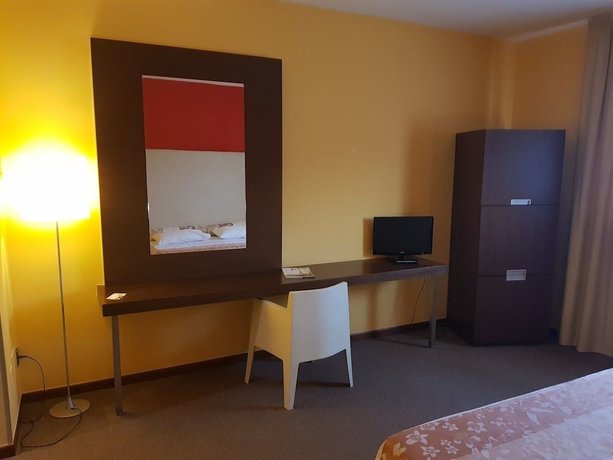 Imagen de la habitación del Hotel Cecere. Foto 14