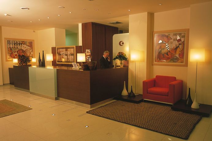 Imagen de los interiores del Hotel Cecere. Foto 19