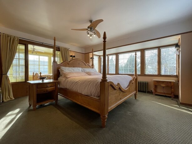 Imagen de la habitación del Hotel Cecil Bacon Manor. Foto 16