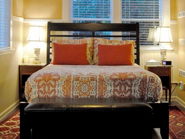 Imagen de la habitación del Hotel Cecil Bacon Manor. Foto 17