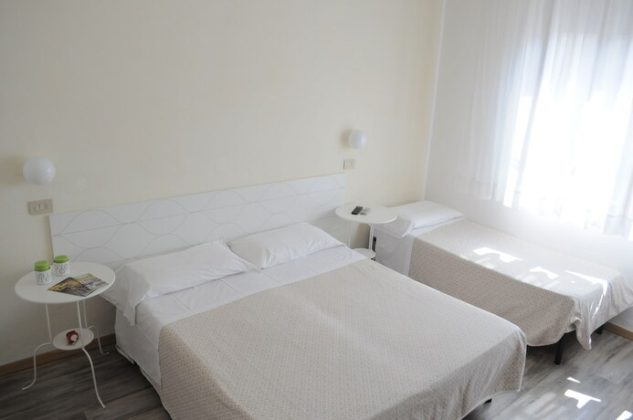 Imagen de la habitación del Hotel Cecile, Pisa. Foto 15