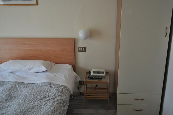 Imagen de la habitación del Hotel Cecile, Pisa. Foto 20
