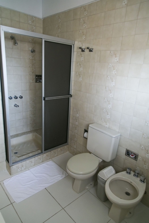 Imagen de la habitación del Hotel Cecilia, Asunción. Foto 8