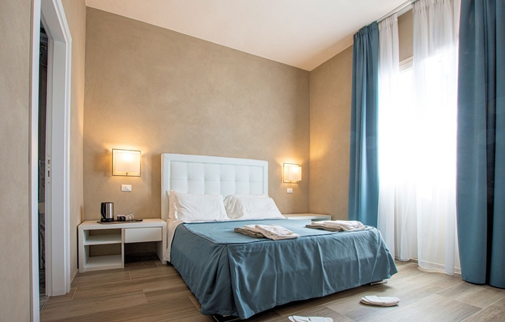 Imagen de la habitación del Hotel Cecina Beach. Foto 14