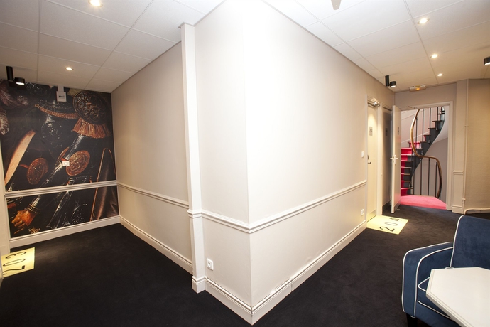 Imagen de los interiores del Hotel Cecyl Reims Centre. Foto 15