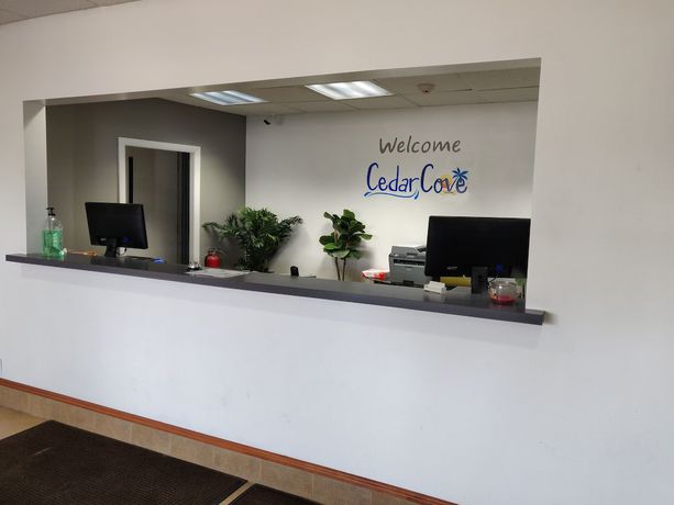Imagen de los interiores del Hotel Cedar Cove. Foto 17