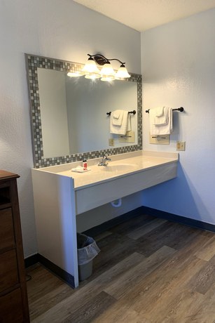 Imagen de la habitación del Hotel Cedar Cove. Foto 13