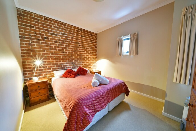 Imagen de la habitación del Hotel Cedar Creek 2. Foto 13