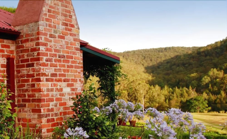 Imagen general del Hotel Cedar Creek Cottages. Foto 3