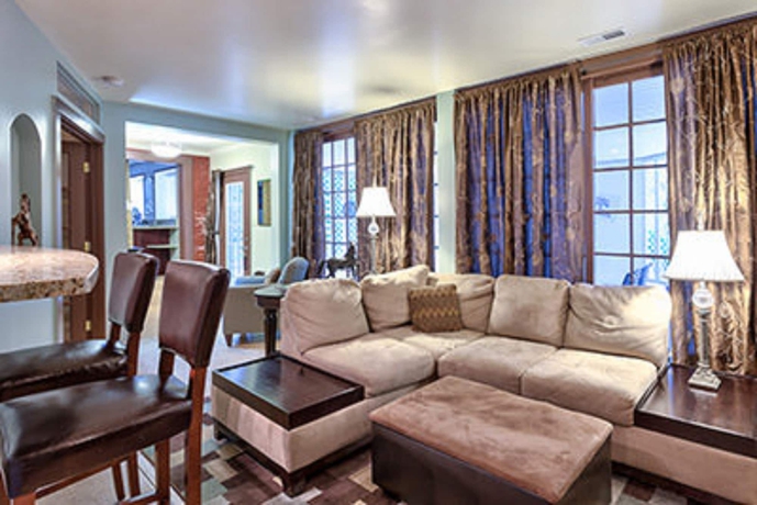 Imagen de la habitación del Hotel Cedar Crest Inn, Asheville. Foto 5