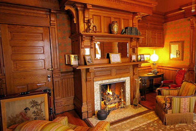 Imagen de los interiores del Hotel Cedar Crest Inn, Asheville. Foto 19