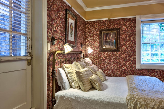 Imagen de la habitación del Hotel Cedar Crest Inn, Asheville. Foto 10