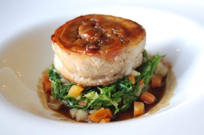 Imagen del bar/restaurante del Hotel Cedar Falls Health Spa. Foto 5