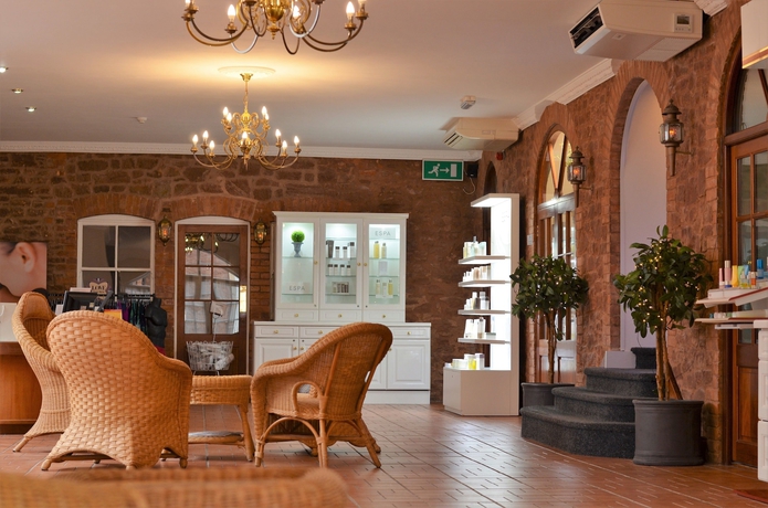 Imagen de los interiores del Hotel Cedar Falls Health Spa. Foto 15