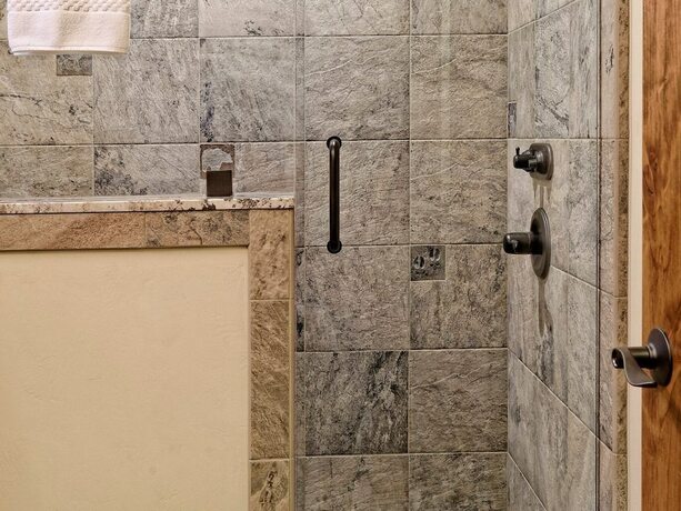 Imagen general del Hotel Cedar Glen Lodge. Foto 4