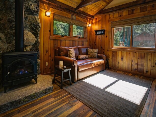 Imagen general del Hotel Cedar Glen Lodge. Foto 10