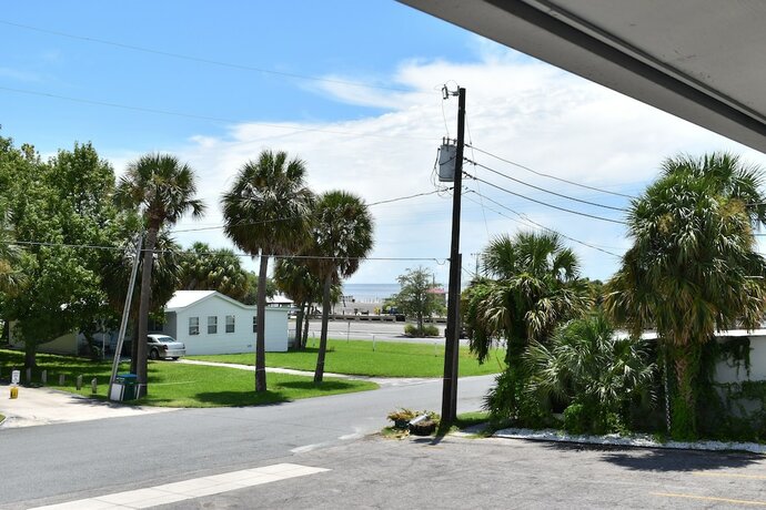 Imagen general del Hotel Cedar Inn, Cedar Key. Foto 4