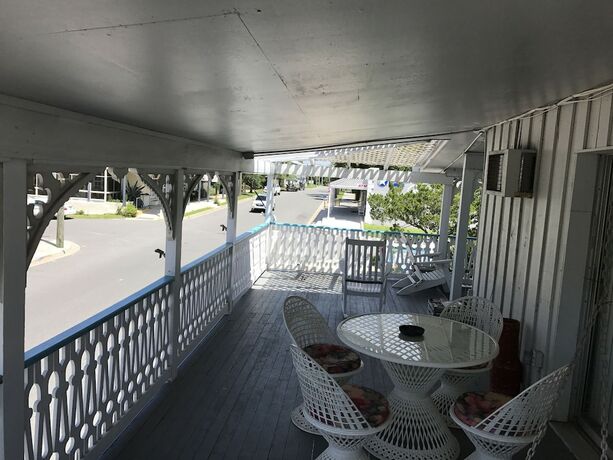 Imagen general del Hotel Cedar Inn, Cedar Key. Foto 6