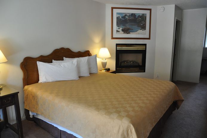 Imagen de la habitación del Hotel Cedar Inn and Suites. Foto 16