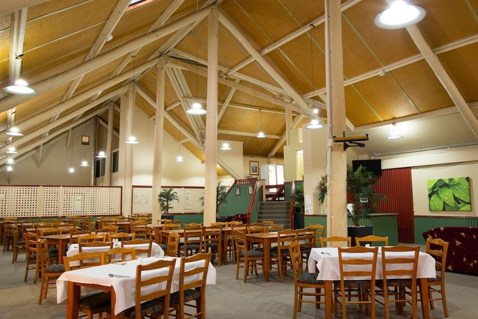 Imagen del bar/restaurante del Hotel Cedar Lake Country Resort. Foto 5