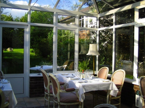 Imagen general del Hotel Cedar Lodge, Carrickbyrne. Foto 1