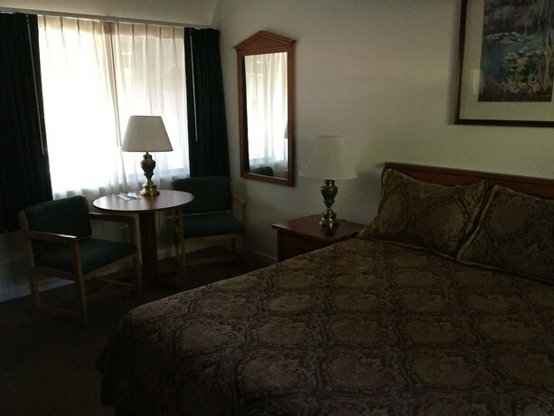 Imagen de la habitación del Hotel Cedar Lodge Motel, Dunsmuir. Foto 13