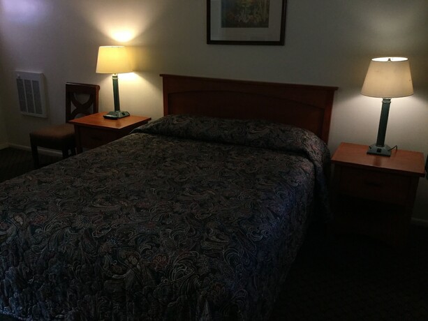 Imagen de la habitación del Hotel Cedar Lodge Motel, Dunsmuir. Foto 20