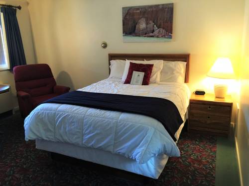 Imagen de la habitación del Hotel Cedar Motor Inn. Foto 3