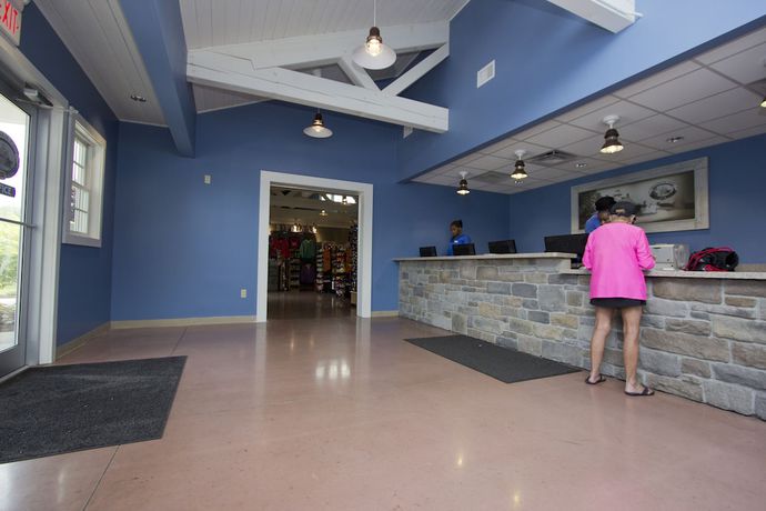Imagen de los interiores del Hotel Cedar Point's Lighthouse Point. Foto 17
