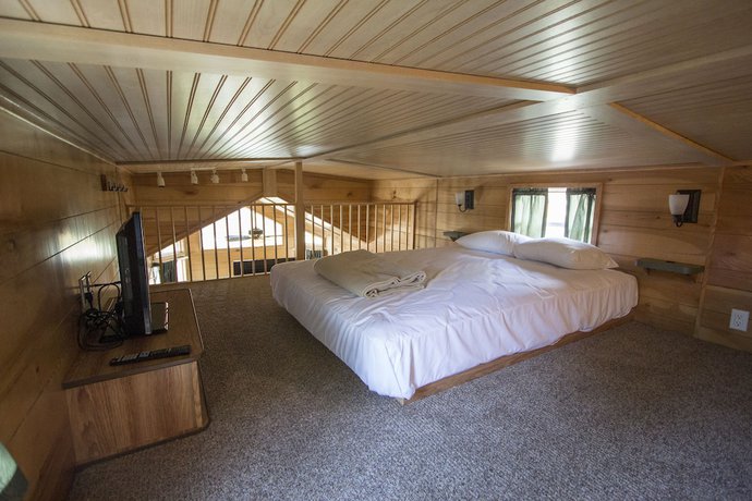 Imagen de la habitación del Hotel Cedar Point's Lighthouse Point. Foto 13