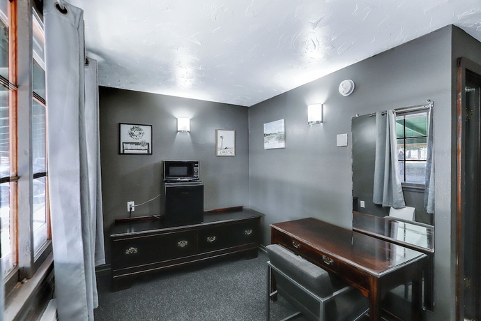 Imagen de la habitación del Hotel Cedar Village Motel. Foto 6