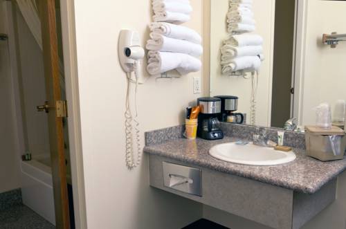 Imagen de la habitación del Hotel Cedars Inn. Foto 10