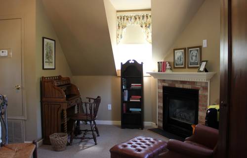Imagen de la habitación del Hotel Cedars Of Williamsburg Bed and Breakfast. Foto 14