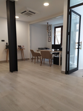 Imagen de los interiores del Hotel Cedrán. Foto 19