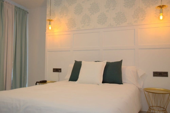 Imagen de la habitación del Hotel Cedrán. Foto 10